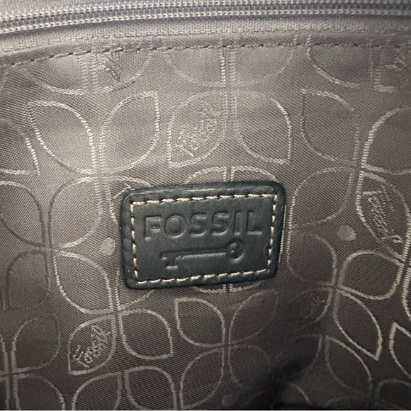 FOSSIL CROSSTOWN GREY LEATHER ORGANIZER CROSSBODY PURSE - Picture 12 of 15